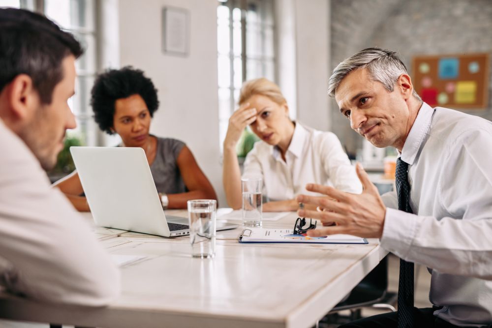 Assédio moral no trabalho: como identificar e quando buscar ajuda jurídica